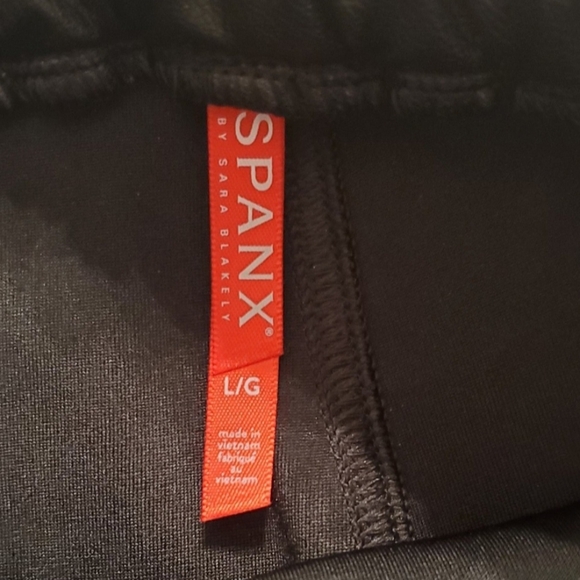 Spanx Faux Leather Jogger - Picture 6 of 6